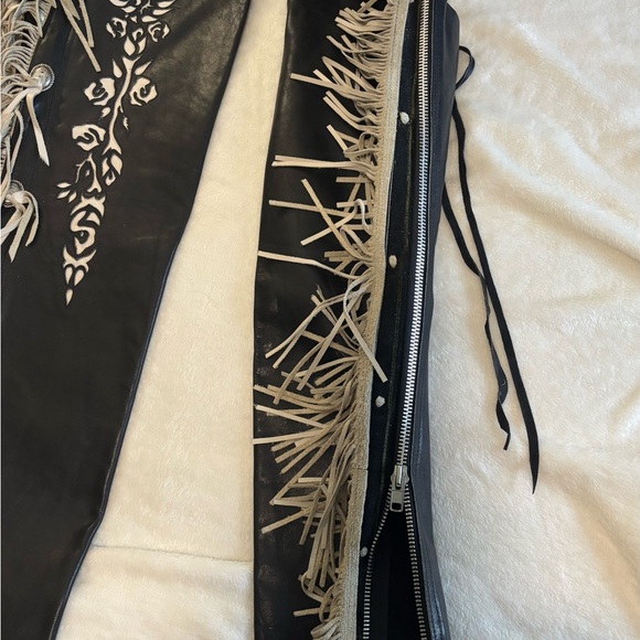 Black/Cream Fringe Rare Leather Jacket and Chaps. Excellent condition. Sz Medium - Picture 11 of 16